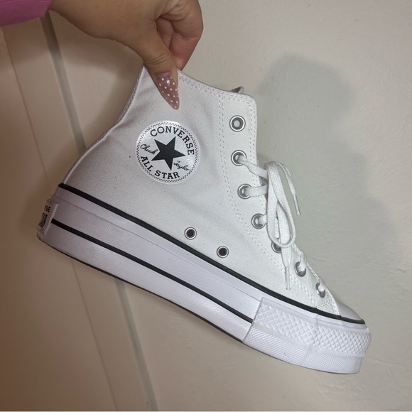 Converse Women’s Chuck Taylor All-Star Platform - Picture 6 of 15
